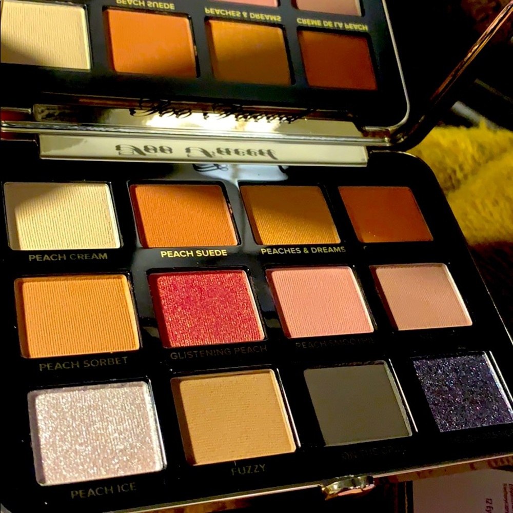 New Too Faced White Peach Eye Shadow Palette 12 color limited new in box